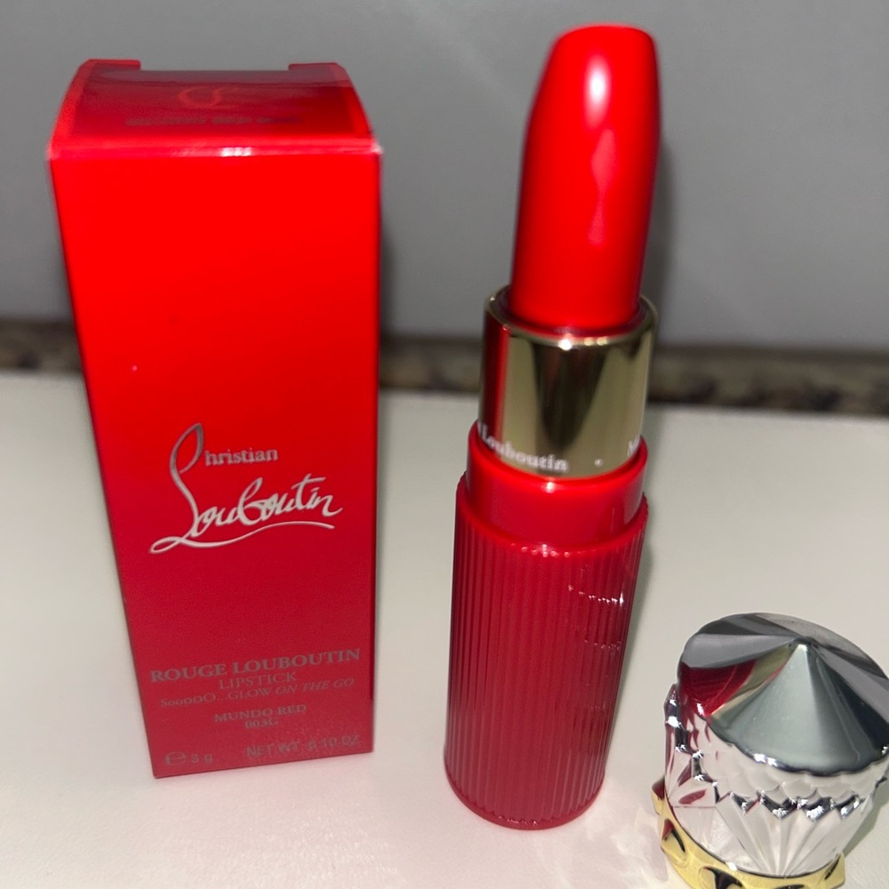 Christian Louboutin Red Lipstick - SooooO… Glow on the go — Mundo Red 003G - Picture 3 of 5